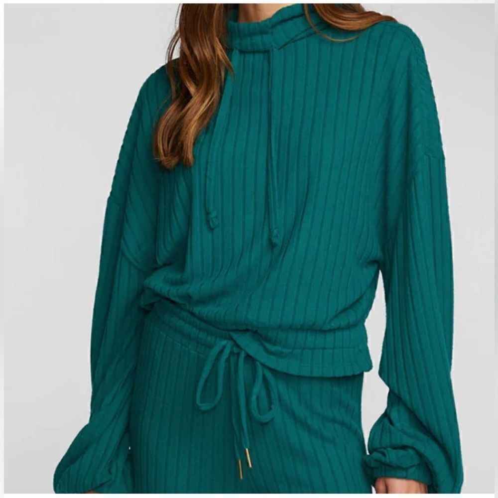 Womens Chaser Olympia Rib Cropped Sweater/Top Small Oatmeal NWT New! Soft